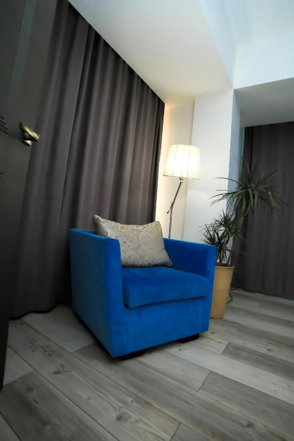 Astra Hotel Almati Kültér fotó