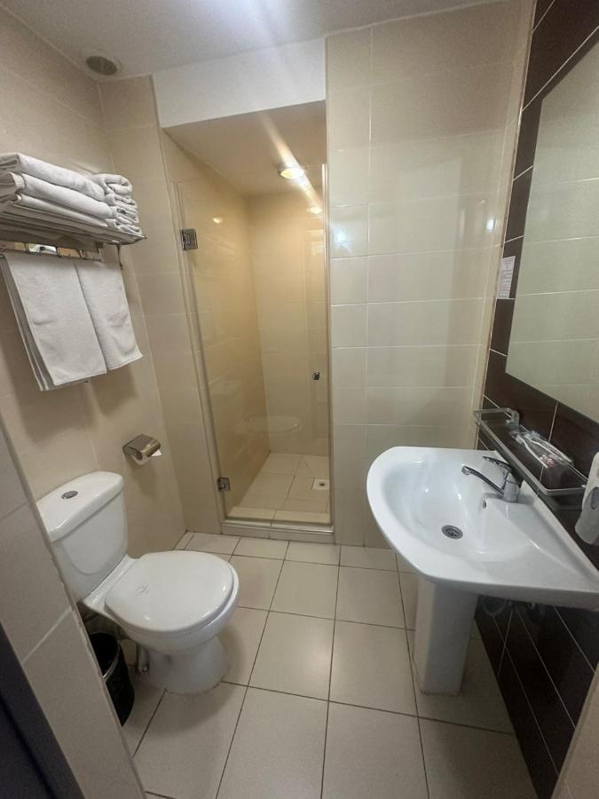 Astra Hotel Almati Kültér fotó