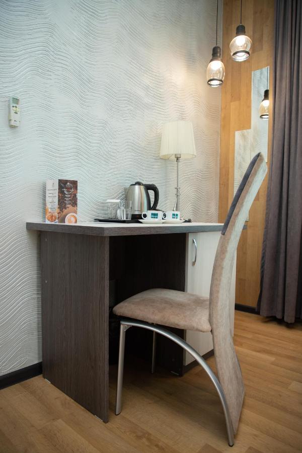 Astra Hotel Almati Kültér fotó