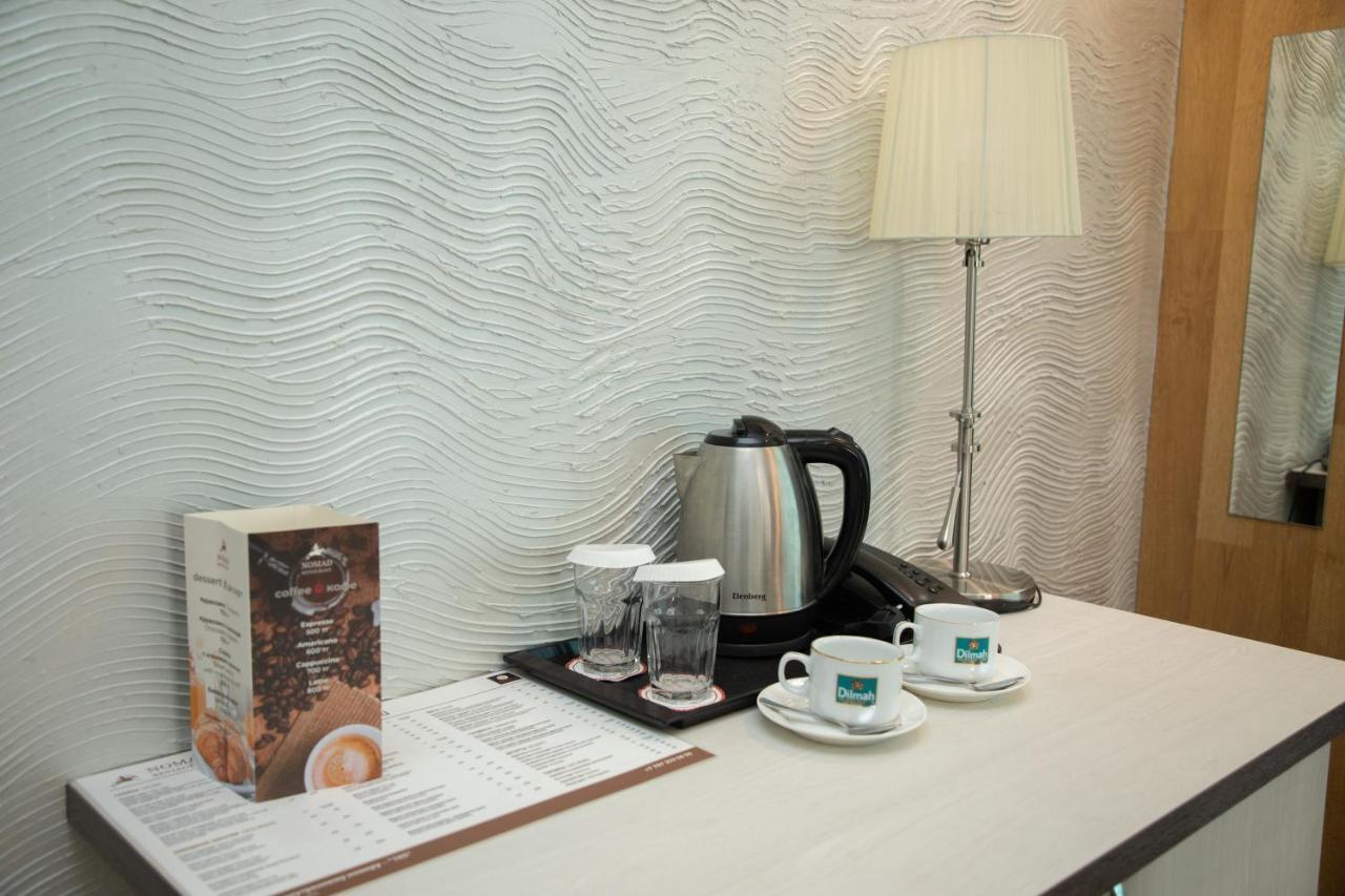 Astra Hotel Almati Kültér fotó